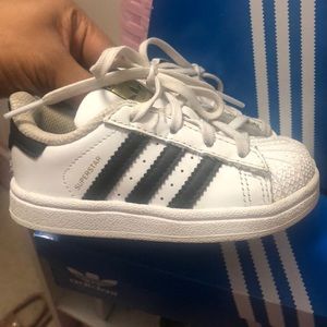 Adidas superstar